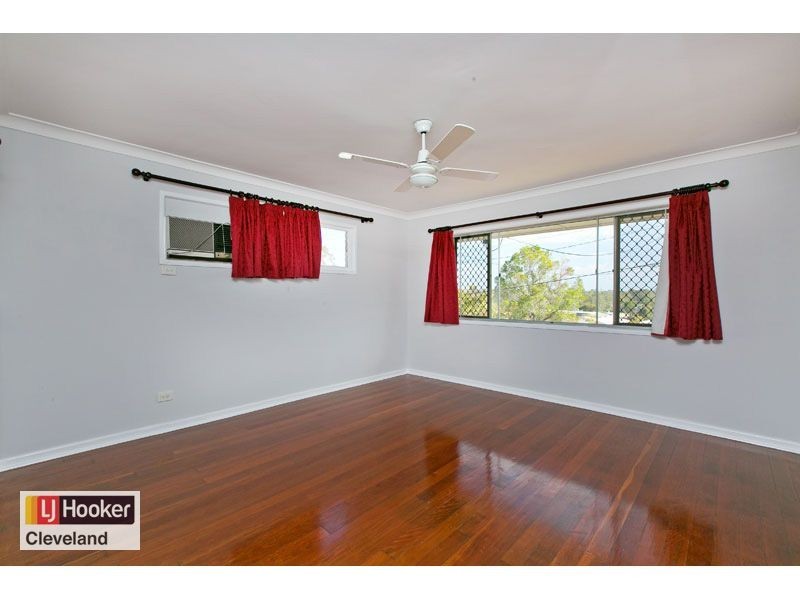 232 Broadwater Road, Mansfield QLD 4122