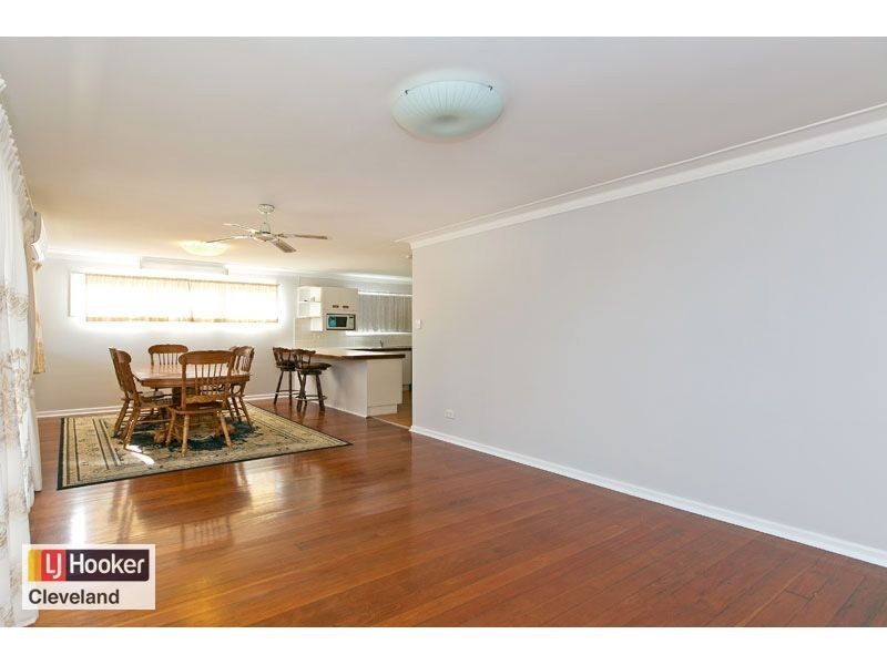 232 Broadwater Road, Mansfield QLD 4122