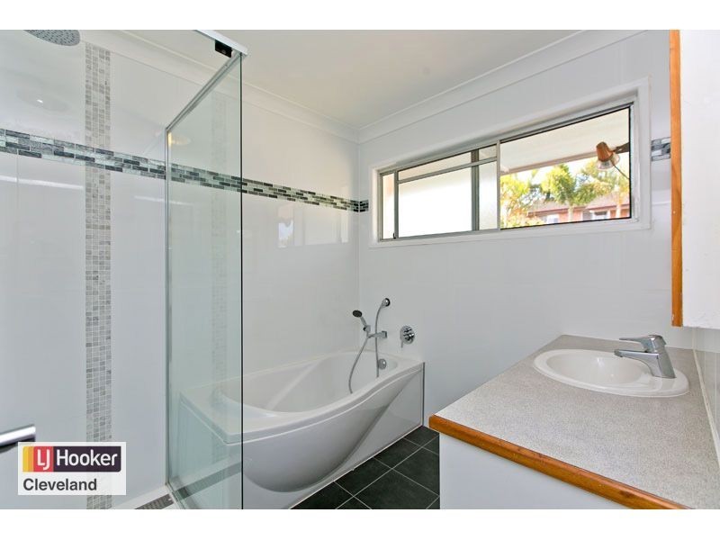 232 Broadwater Road, Mansfield QLD 4122