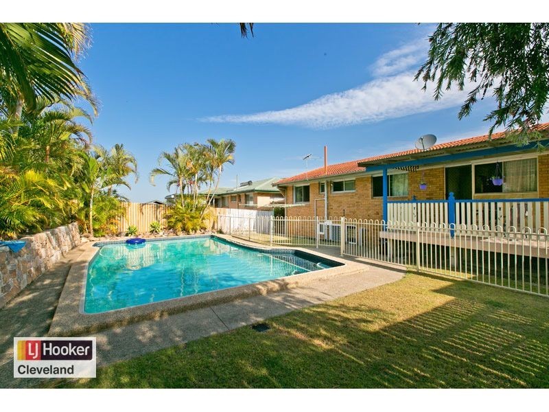 232 Broadwater Road, Mansfield QLD 4122