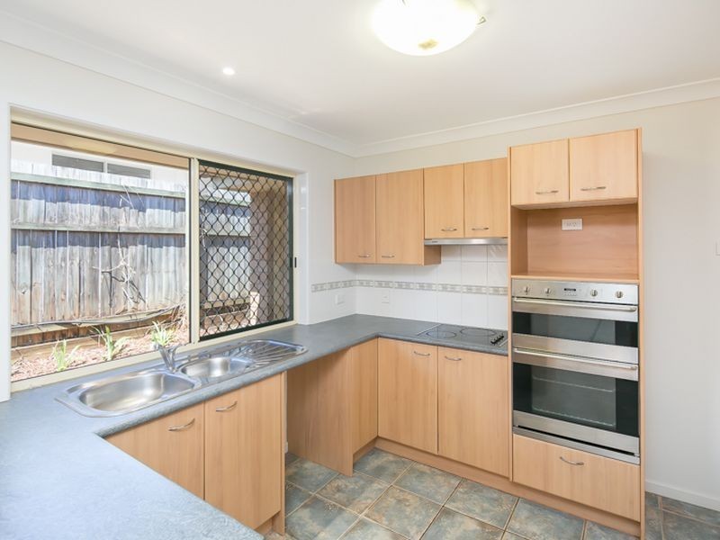 12 Lanyard Place, Redland Bay QLD 4165