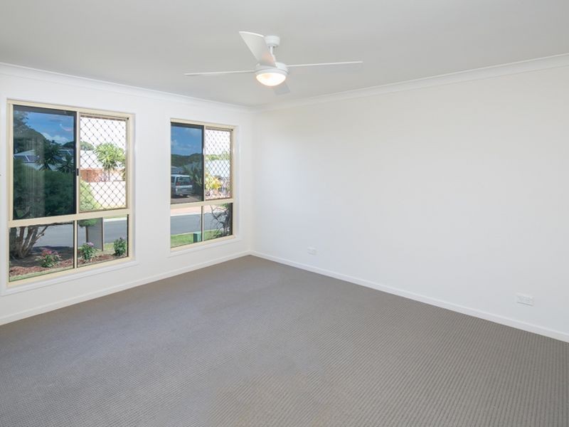 12 Lanyard Place, Redland Bay QLD 4165