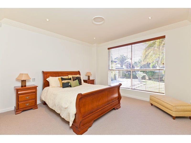 43 Sentinel Court, Raby Bay QLD 4163