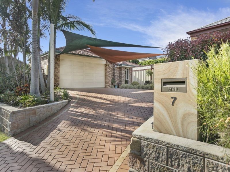 7 Ghost Gum Close, Thornlands QLD 4164