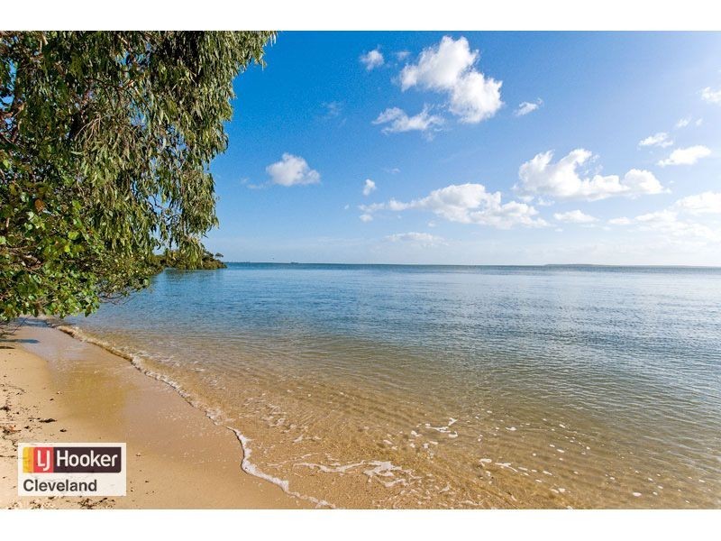 16 Shirley Street, Coochiemudlo Island QLD 4184