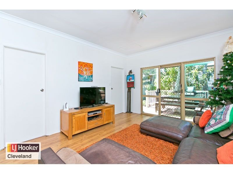 16 Shirley Street, Coochiemudlo Island QLD 4184