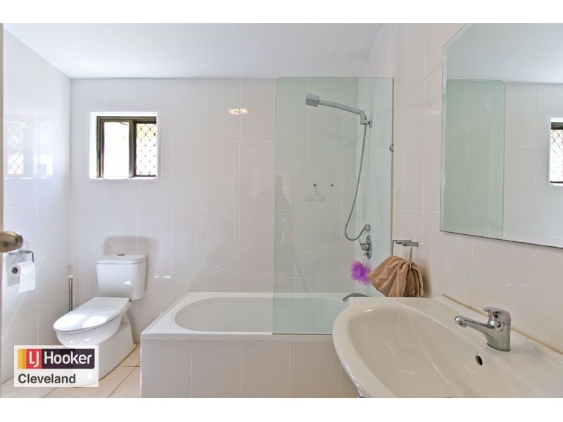 16 Shirley Street, Coochiemudlo Island QLD 4184