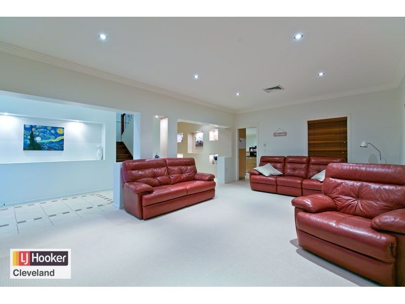 23 Yorston Place, Ormiston QLD 4160