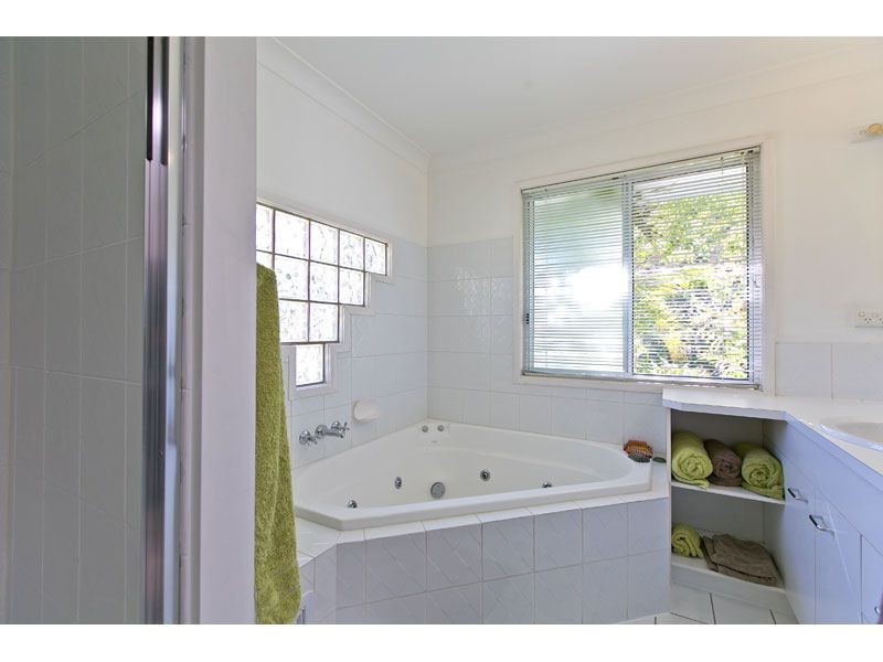 4 Plover Drive, Thornlands QLD 4164