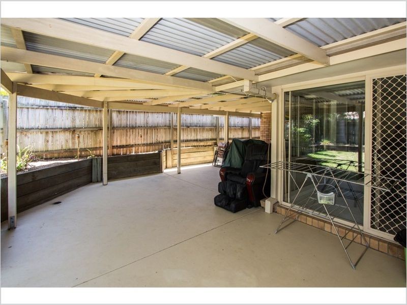 5 Macadamia Street, Wynnum West QLD 4178