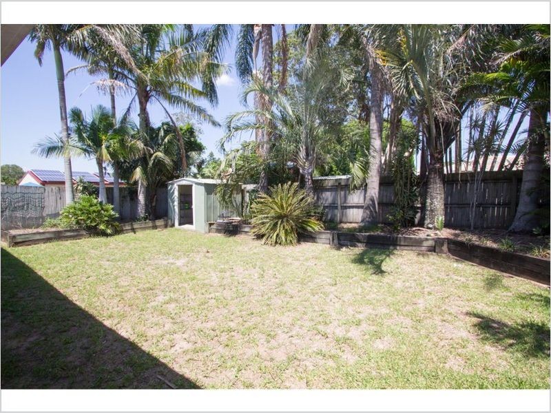 5 Macadamia Street, Wynnum West QLD 4178