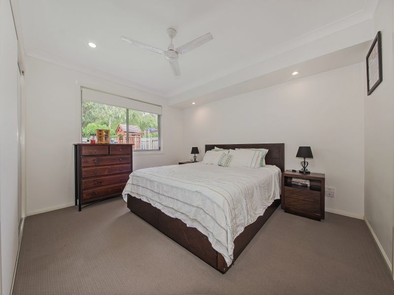15 Bream Place, Redland Bay QLD 4165