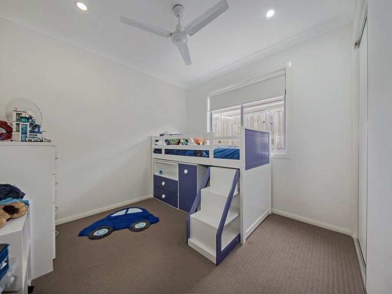 15 Bream Place, Redland Bay QLD 4165