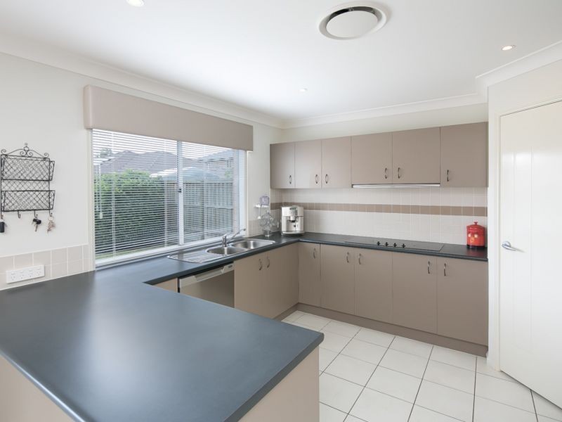 21 Stringybark Place, Heathwood QLD 4110
