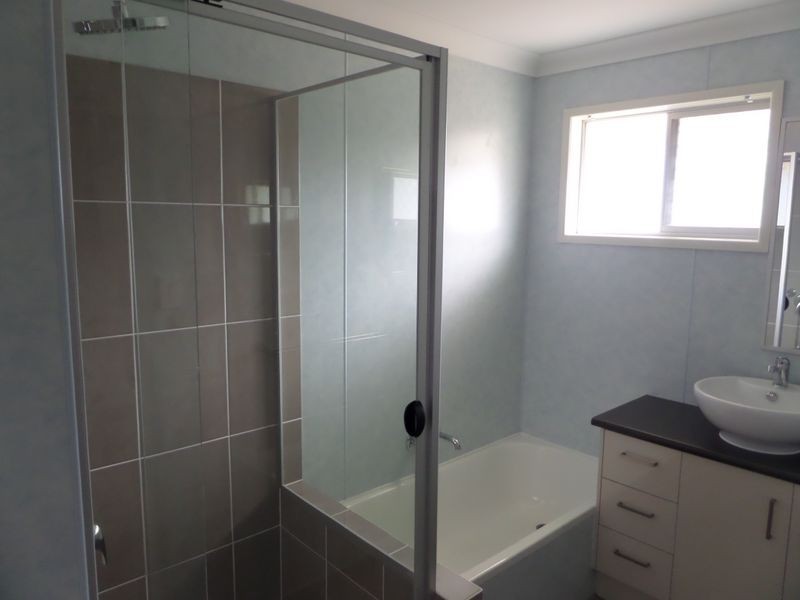 33 Lawn Terrace, Capalaba QLD 4157