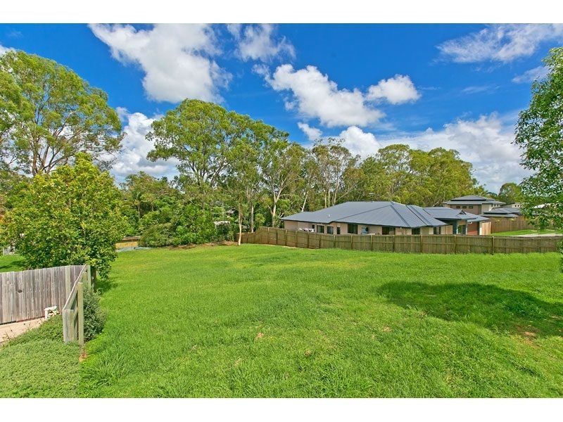 Lot 1/ 23 Magnetic Place, Redland Bay QLD 4165