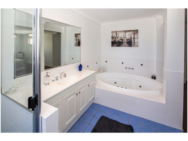 2 Canegrove Circuit, Wellington Point QLD 4160