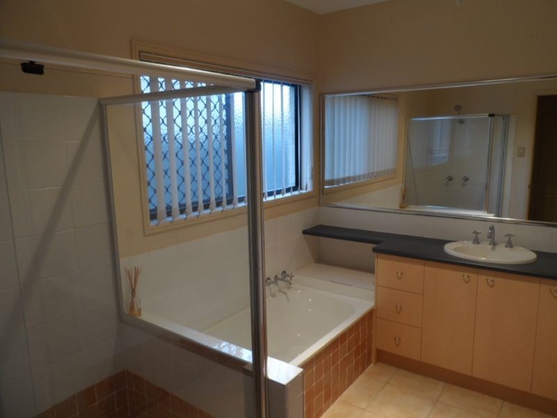 4 Stephen Court, Cleveland QLD 4163