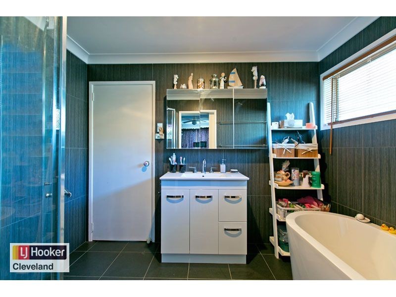 20 Meredith Place, Redland Bay QLD 4165