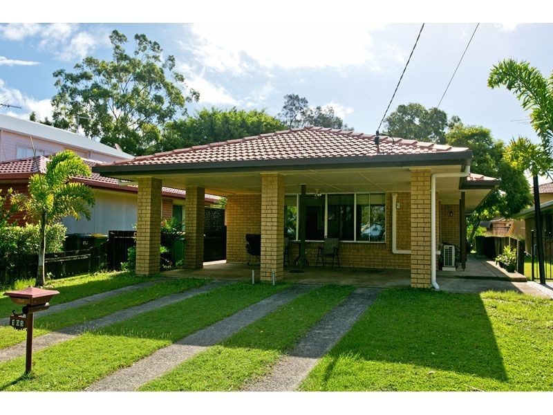 105 Torquay Road, Redland Bay QLD 4165