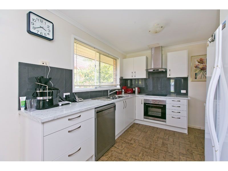 105 Torquay Road, Redland Bay QLD 4165