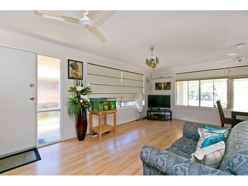105 Torquay Road, Redland Bay QLD 4165