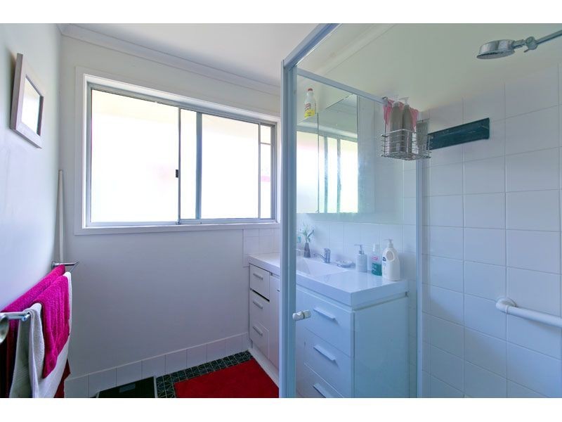 105 Torquay Road, Redland Bay QLD 4165