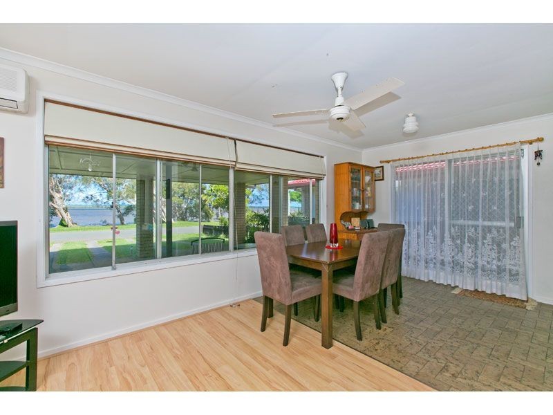 105 Torquay Road, Redland Bay QLD 4165