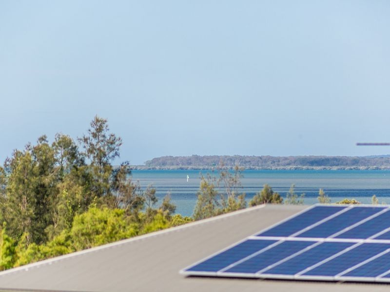 10 Bay Crest Place, Thornlands QLD 4164