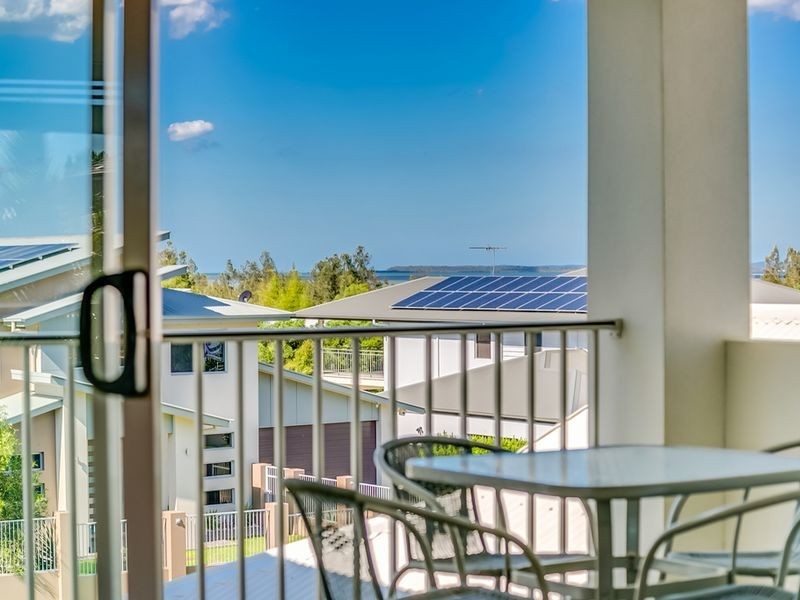 10 Bay Crest Place, Thornlands QLD 4164