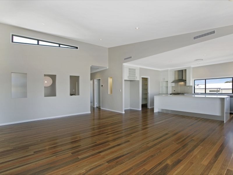 6 Nadine Crescent, Thornlands QLD 4164