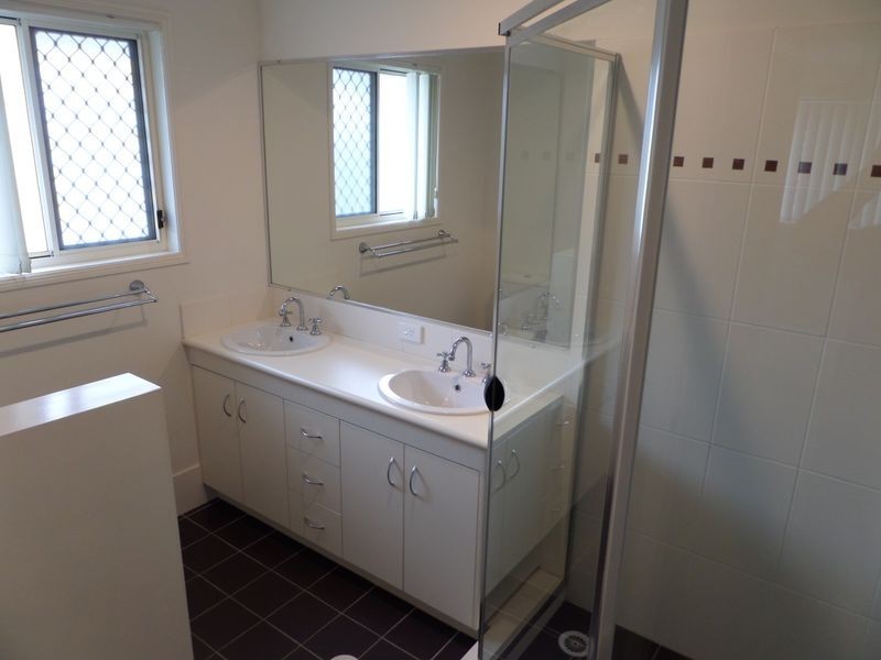 70 South Street, Cleveland QLD 4163