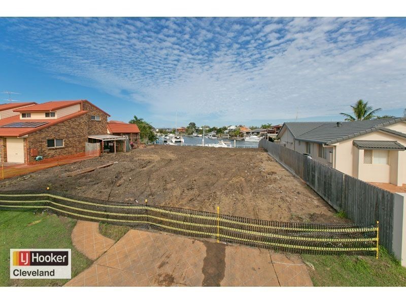 11 Anchorage Drive, Raby Bay QLD 4163