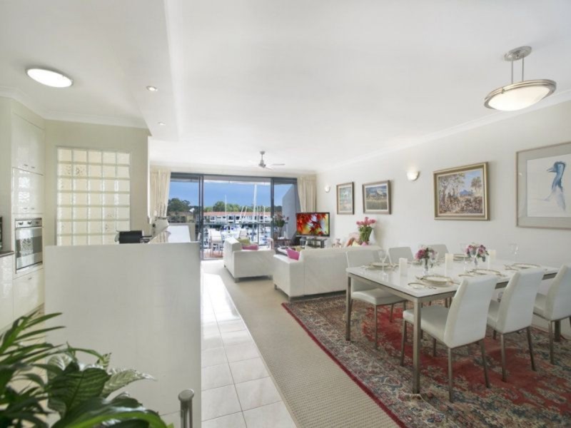 52/18-20 Masthead Drive, Raby Bay QLD 4163