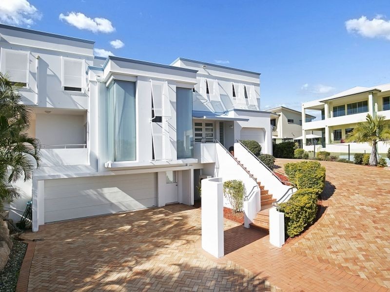 25 Mainsail Street, Birkdale QLD 4159