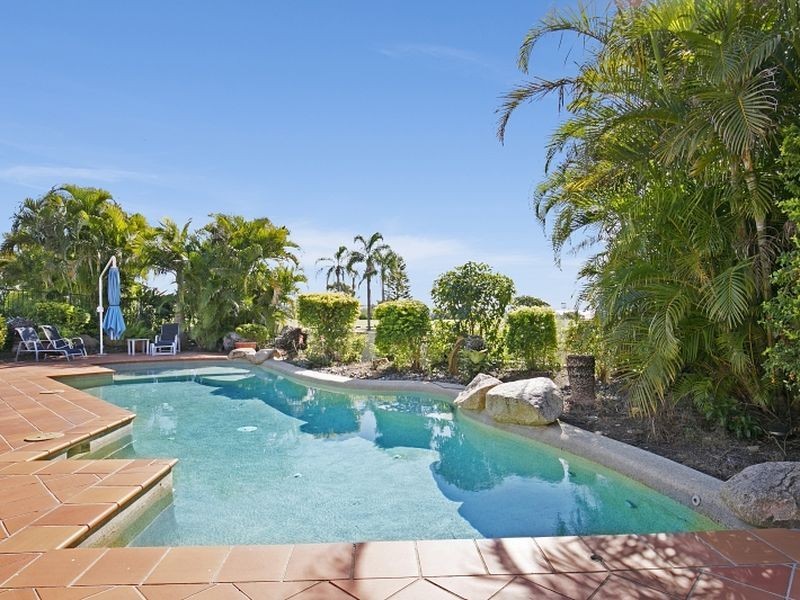 25 Mainsail Street, Birkdale QLD 4159