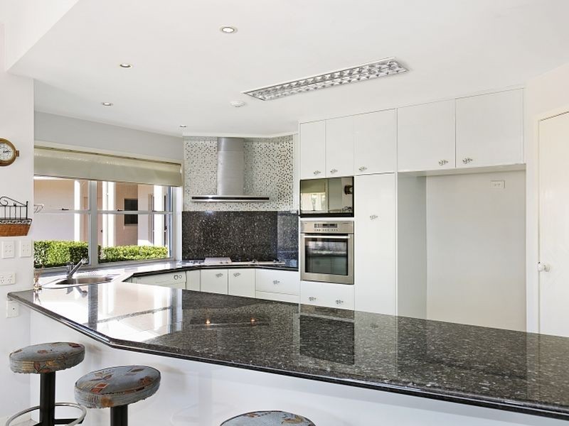 25 Mainsail Street, Birkdale QLD 4159