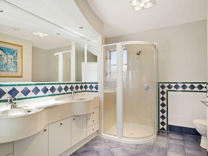 25 Mainsail Street, Birkdale QLD 4159