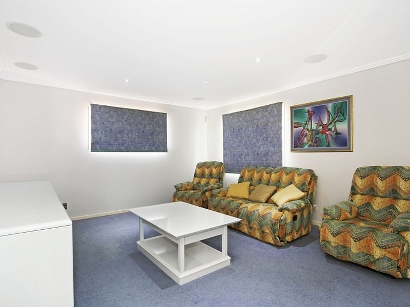 25 Mainsail Street, Birkdale QLD 4159