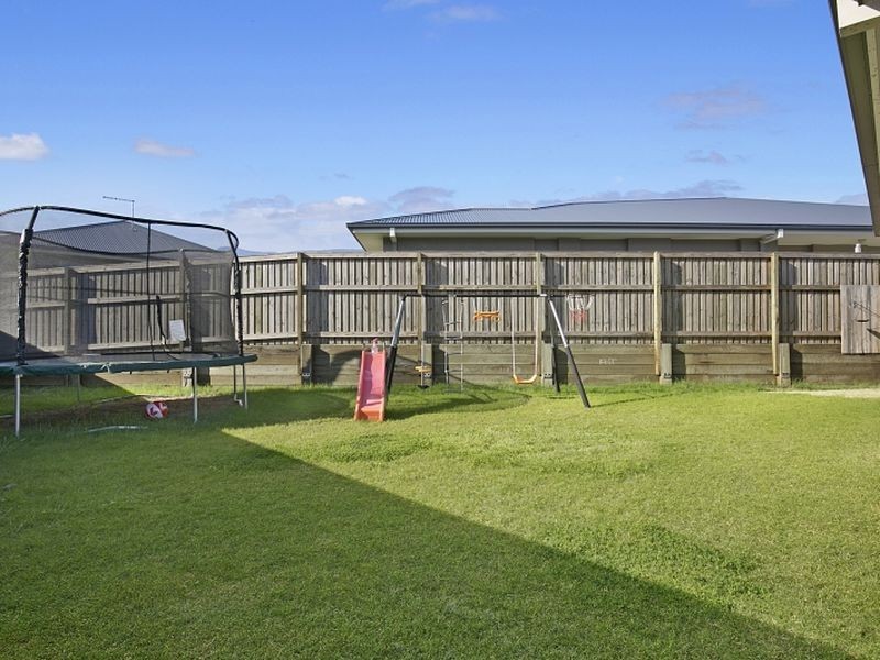 18 Marjoram Street, Thornlands QLD 4164