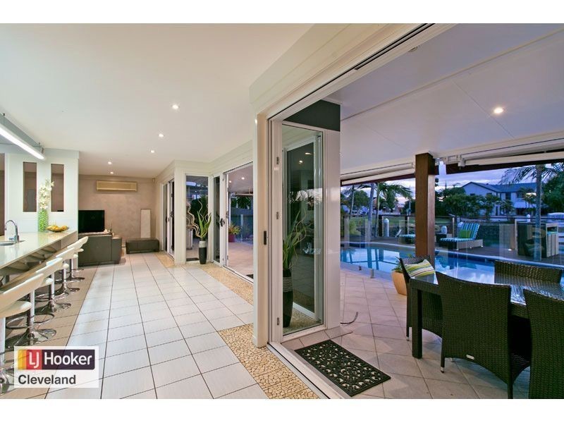 5 Captains Court, Raby Bay QLD 4163