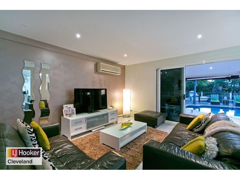 5 Captains Court, Raby Bay QLD 4163