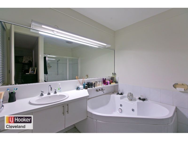 5 Captains Court, Raby Bay QLD 4163