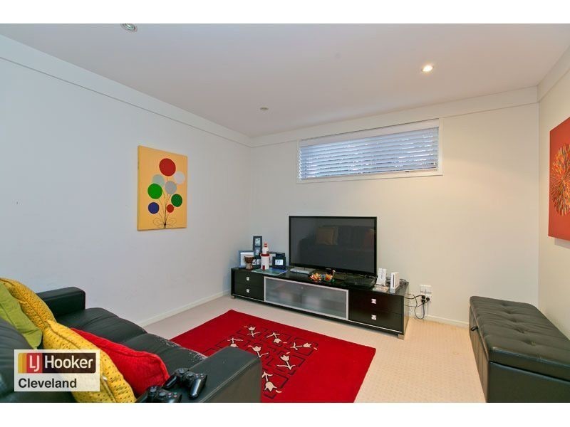 5 Captains Court, Raby Bay QLD 4163