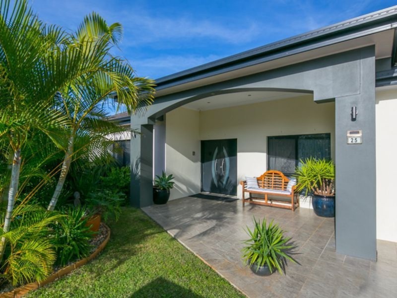 25 Caswell Crescent, Redland Bay QLD 4165