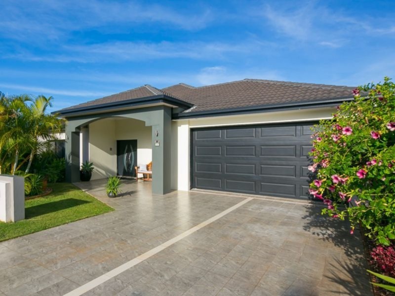 25 Caswell Crescent, Redland Bay QLD 4165