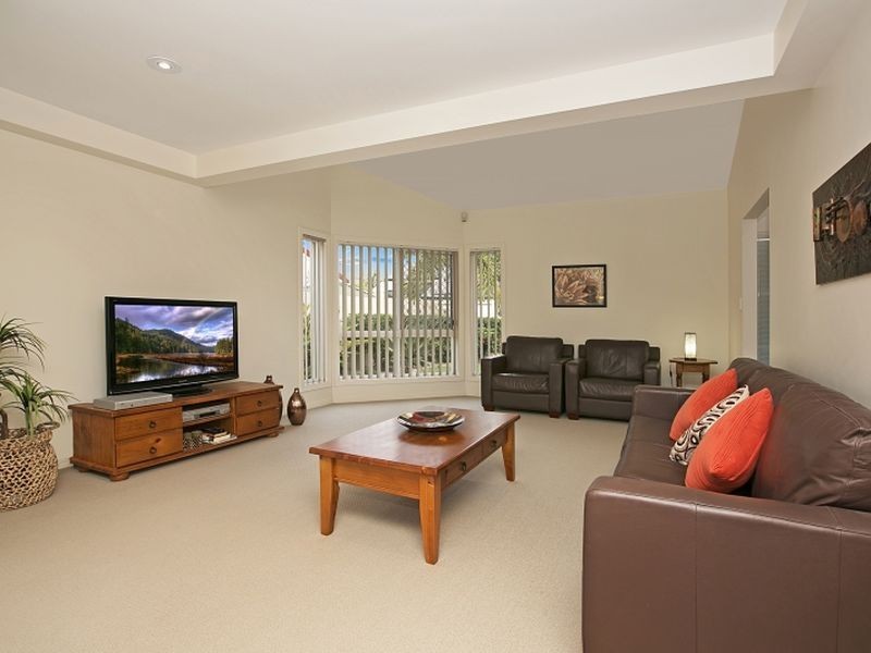 30 Anchorage Drive, Raby Bay QLD 4163