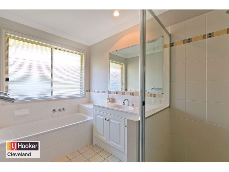 39 Seaholly Crescent, Victoria Point QLD 4165