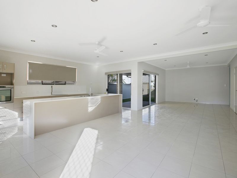28 Marine Street, Redland Bay QLD 4165
