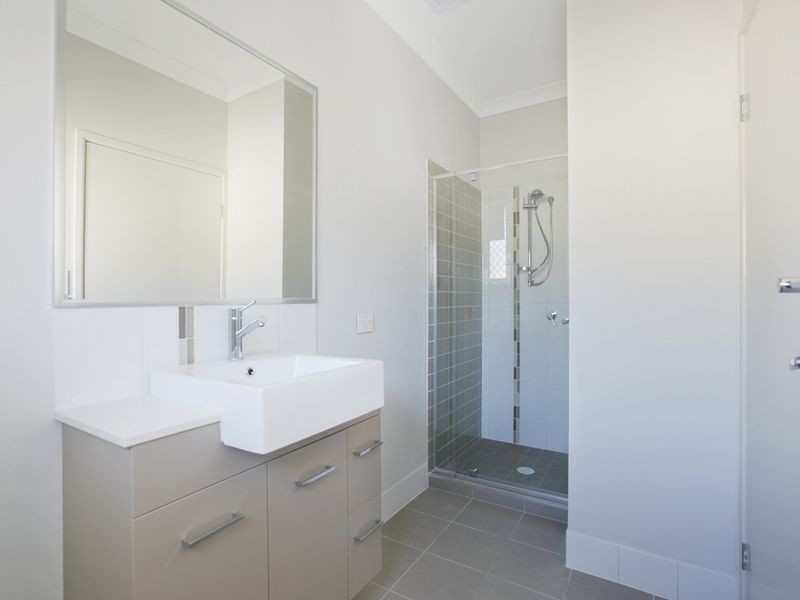 28 Marine Street, Redland Bay QLD 4165